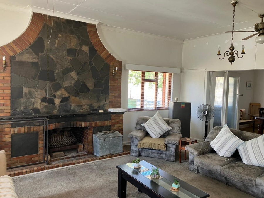 4 Bedroom Property for Sale in Vanwyksvlei Northern Cape